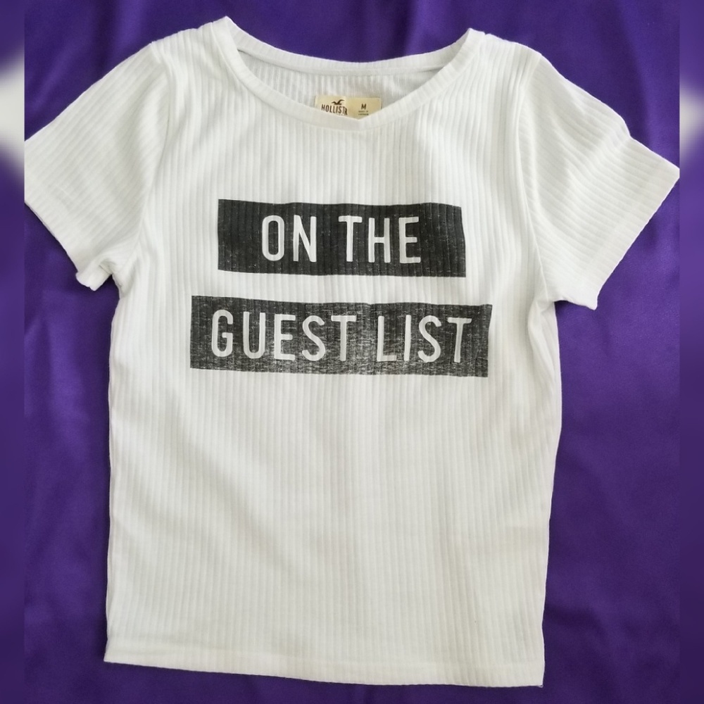 Hollister Fun Novelty Crop Top Tee